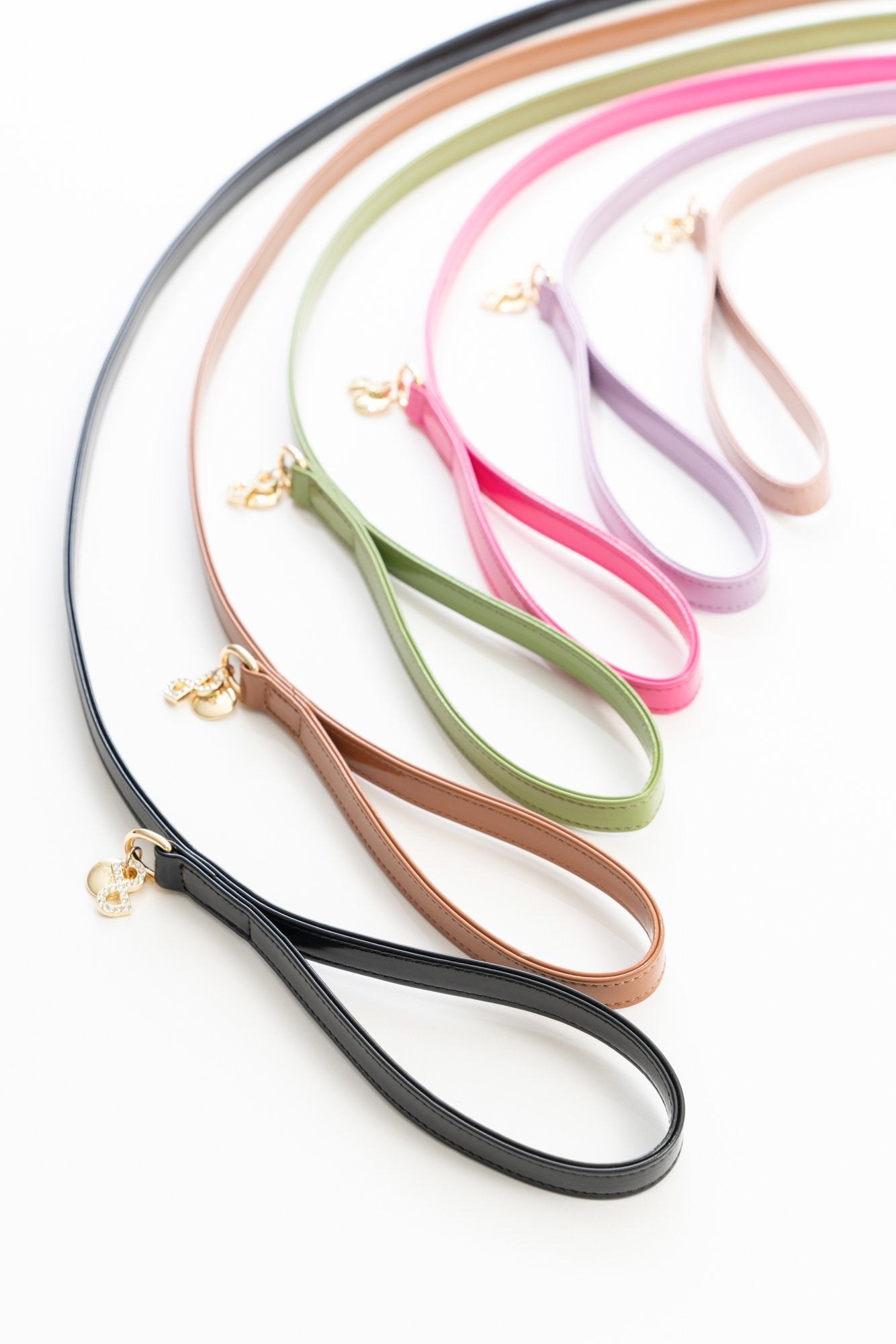 GUINZAGLIO NERO IN VERNICE CON FINITURE ORO